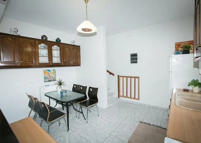 Evaggelatos Semesterbostad *