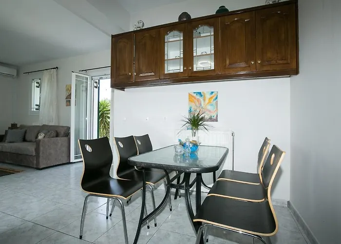 Evaggelatos بيت للعطل