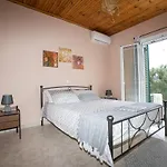 Holiday home Evaggelatos *